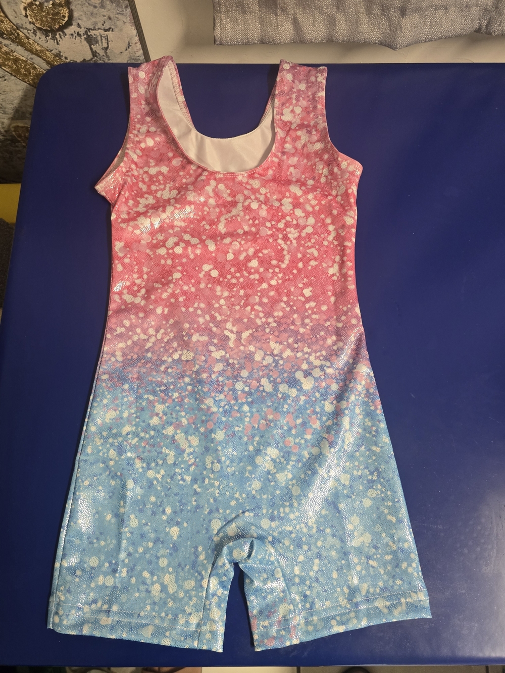 6-7 Source Unknown Pink to Blue Gradient Kids One-Piece Bodysuit